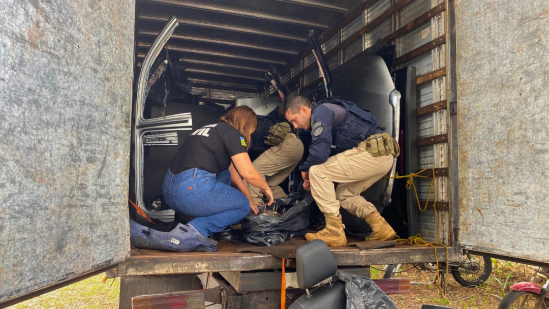 Ação integrada entre Forças de Segurança apreende caminhão lotado de peças veiculares furtadas