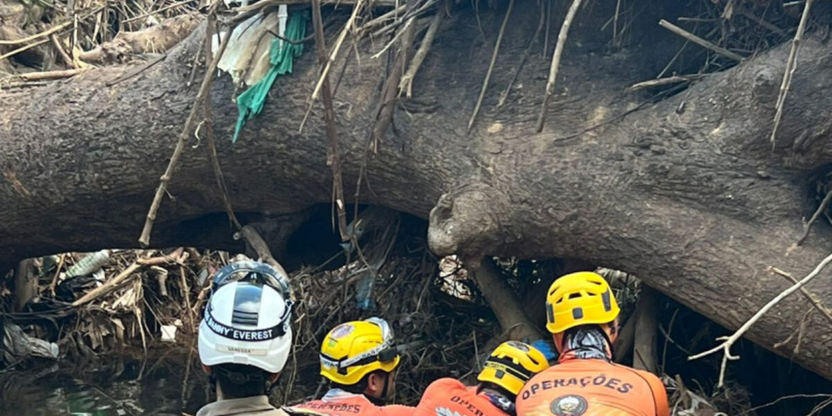 CBMGO encontra corpo de criança arrastada por enxurrada em Aparecida de Goiânia