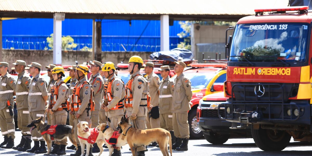 Temporais no RS: bombeiros de Goiás partem em missão de ajuda humanitária