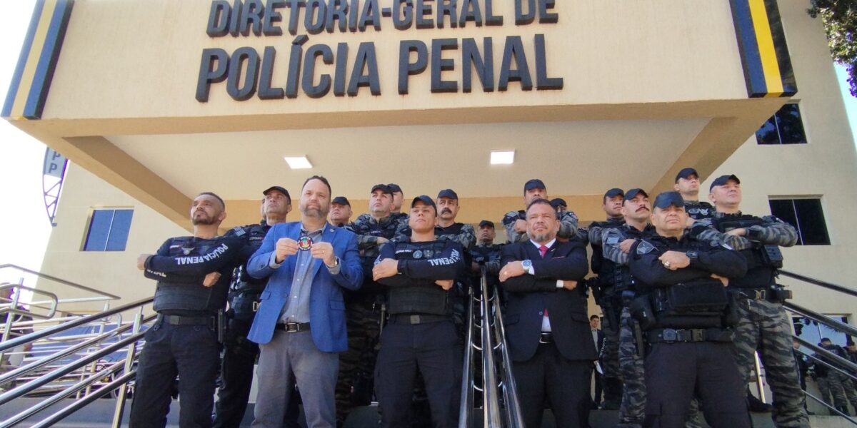 Polícia Penal homenageia servidores que ajudaram as vítimas da tragédia no RS