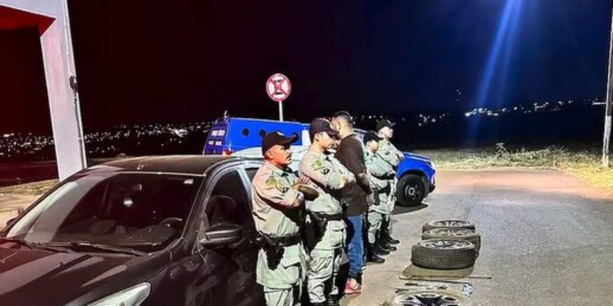 PMGO prende dois integrantes de quadrilha especializada em furto de rodas de caminhonetes