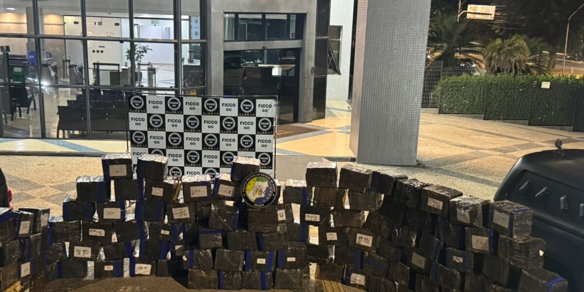 Integração: GRAER, BOPE e FICCO/GO apreendem mais de 2 toneladas de maconha em Pires do Rio