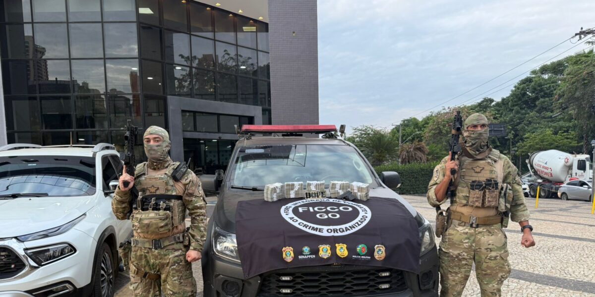 Integração: BOPE e FICCO/GO prendem homem com R$ 1 milhão dentro de mochila