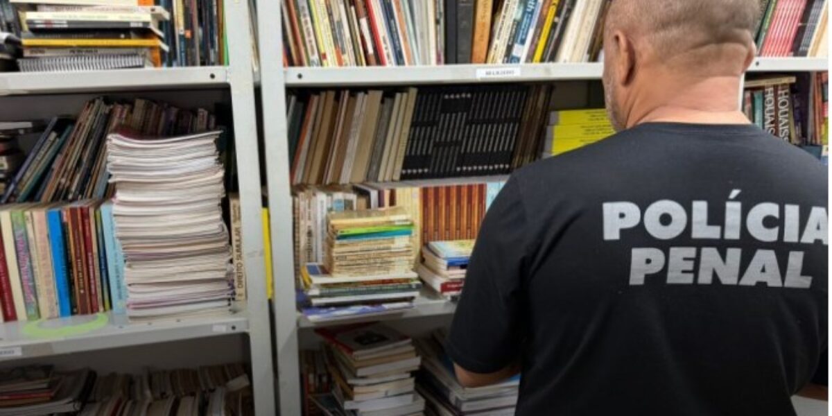 Polícia Penal recebe doação de 908 livros da Secult
