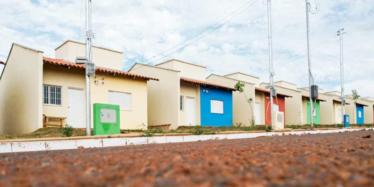Governo de Goiás abre inscrições de casas a custo zero em Águas Lindas, Formosa e Itaberaí