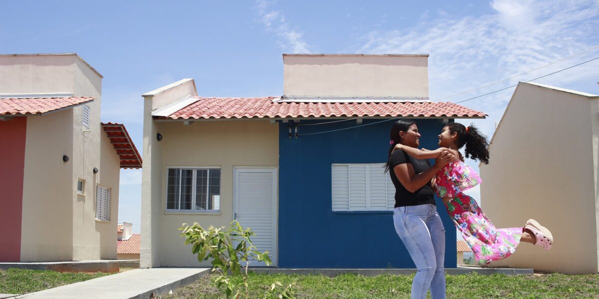 Em Padre Bernardo, Infraestrutura entrega 32 casas a custo zero