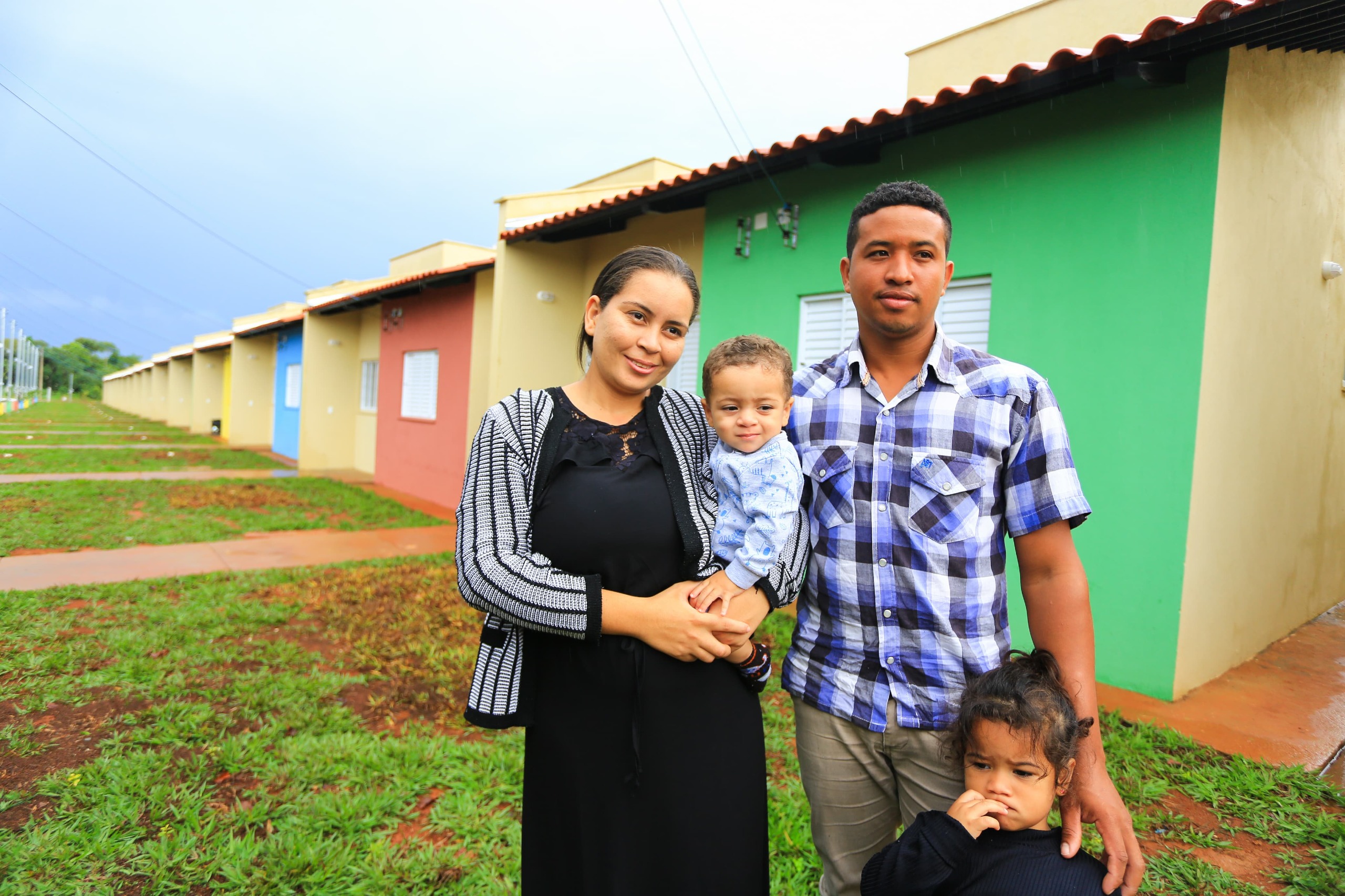 Governo de Goiás entrega casas a custo zero em Abadia de Goiás