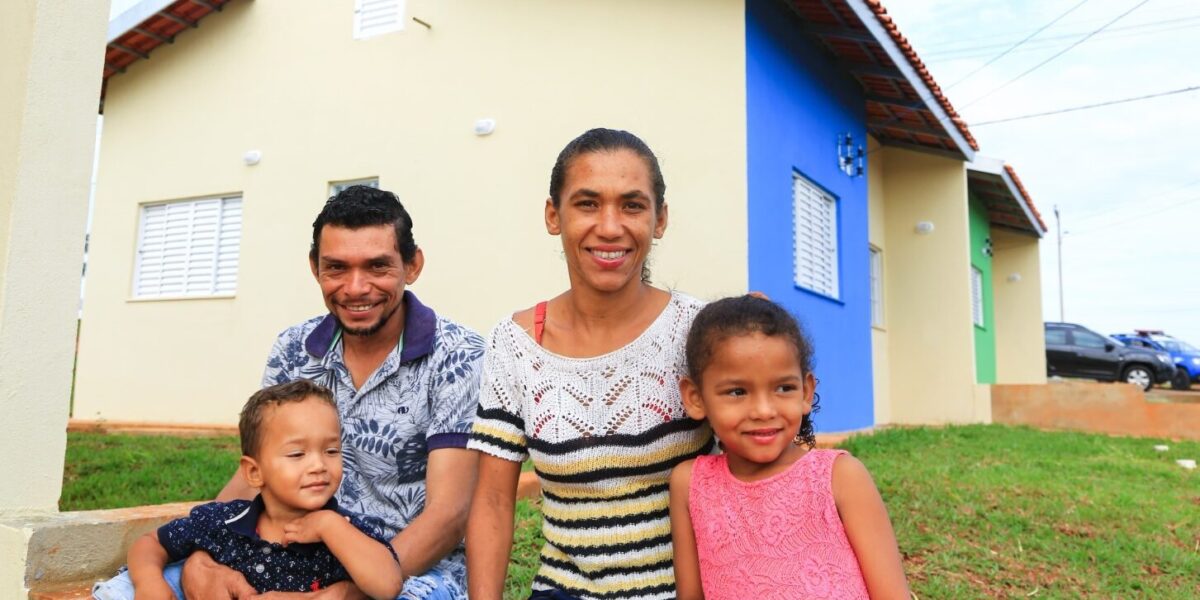 Em Itaguaru, Infraestrutura entrega novas casas do Pra Ter Onde Morar