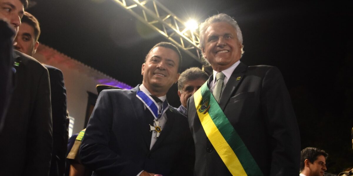 Marcos Cabral recebe Comenda da Ordem do Mérito Anhanguera