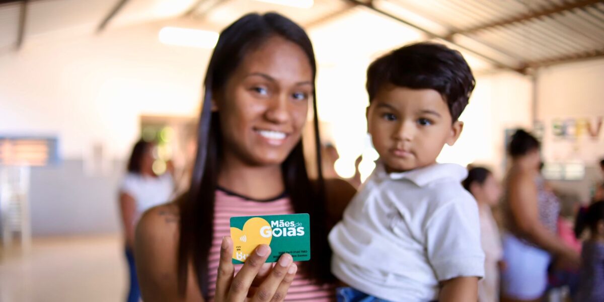 Goiás Social entrega mais de 1.800 benefícios para mulheres, mães, idosos e jovens nos municípios  