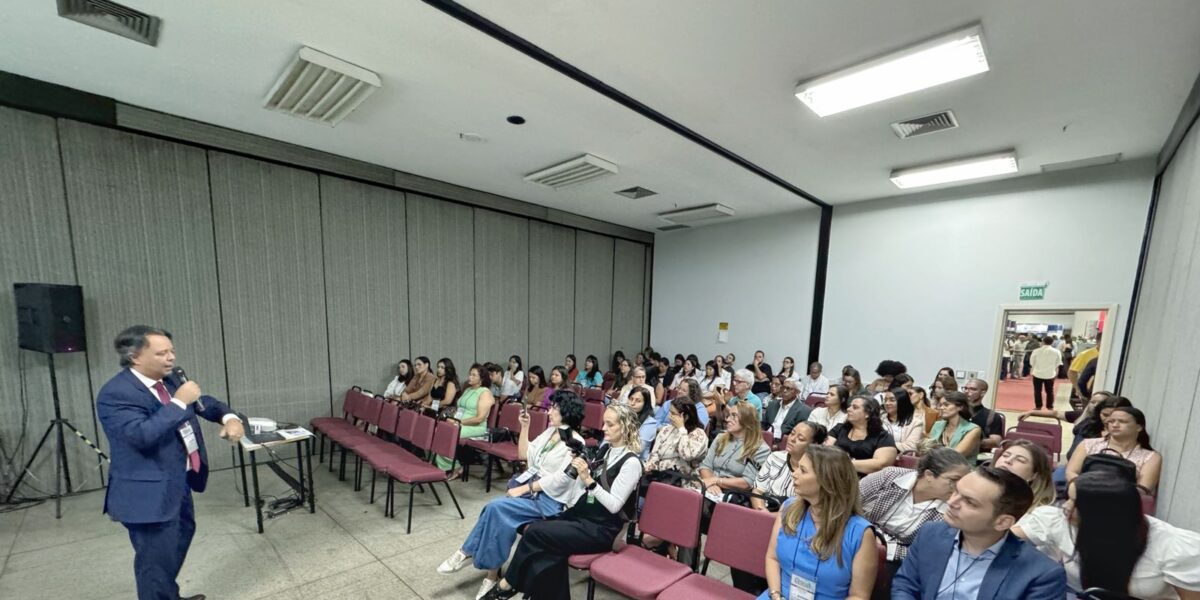 Seds apresenta programas do Goiás Social em evento com gestores da assistência social