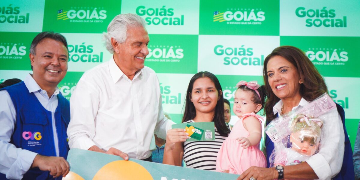 Ronaldo Caiado anuncia reajuste no valor do Mães de Goiás