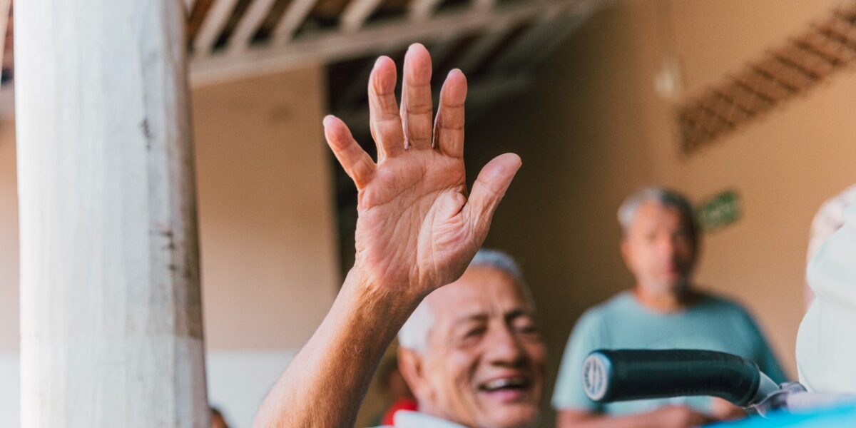 Governo de Goiás abre processo seletivo para professores do curso de capacitação para cuidador da pessoa idosa