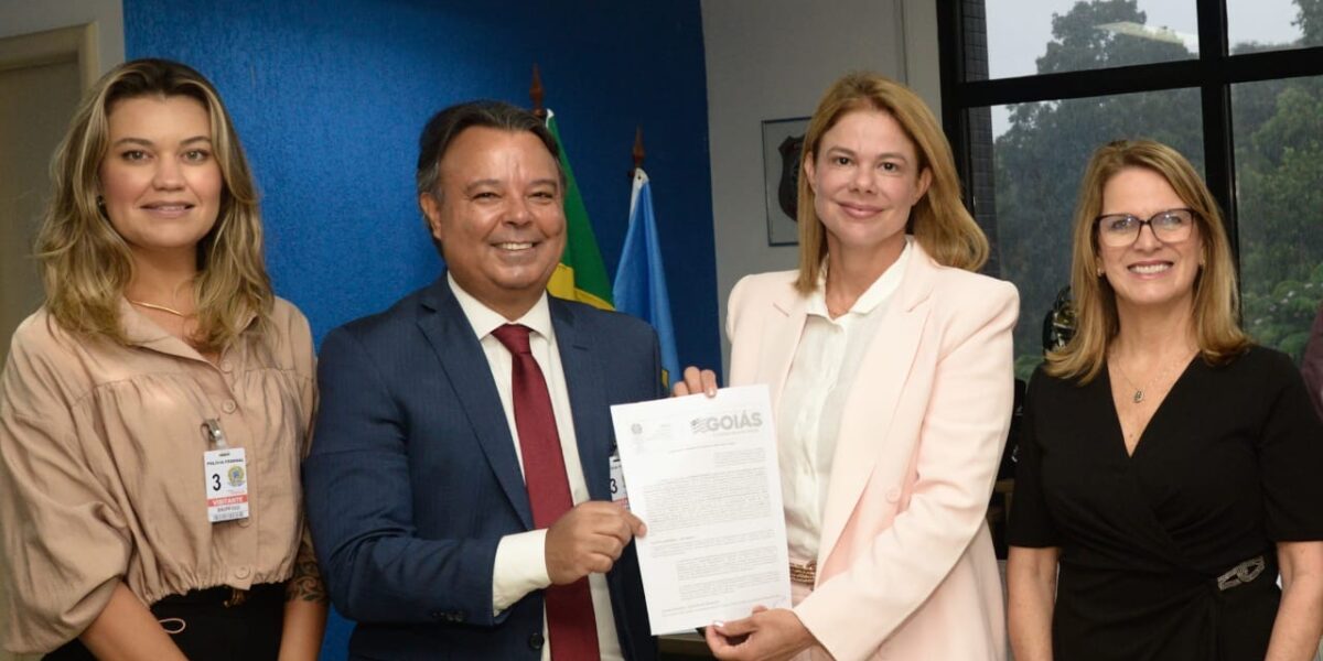 Governo de Goiás firma parceria inédita com a Polícia Federal para atendimento a imigrantes