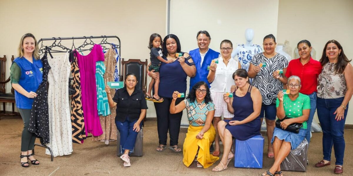 Goiás Social e Conem entregam Crédito Social a participantes do projeto Desapega