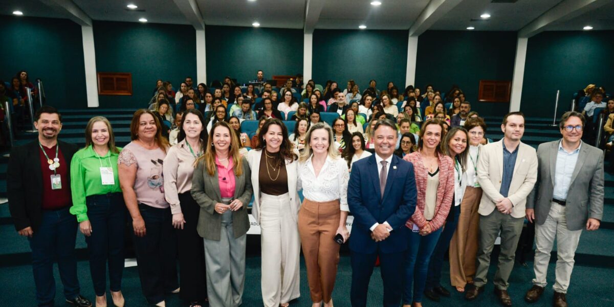 Seds promove capacitação de assistência social para profissionais de mais de 200 municípios