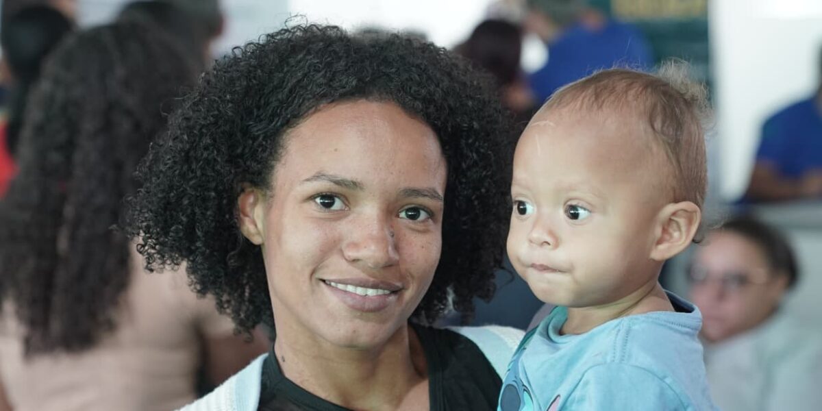 Governo de Goiás entrega mais de 2 mil benefícios sociais em Formosa