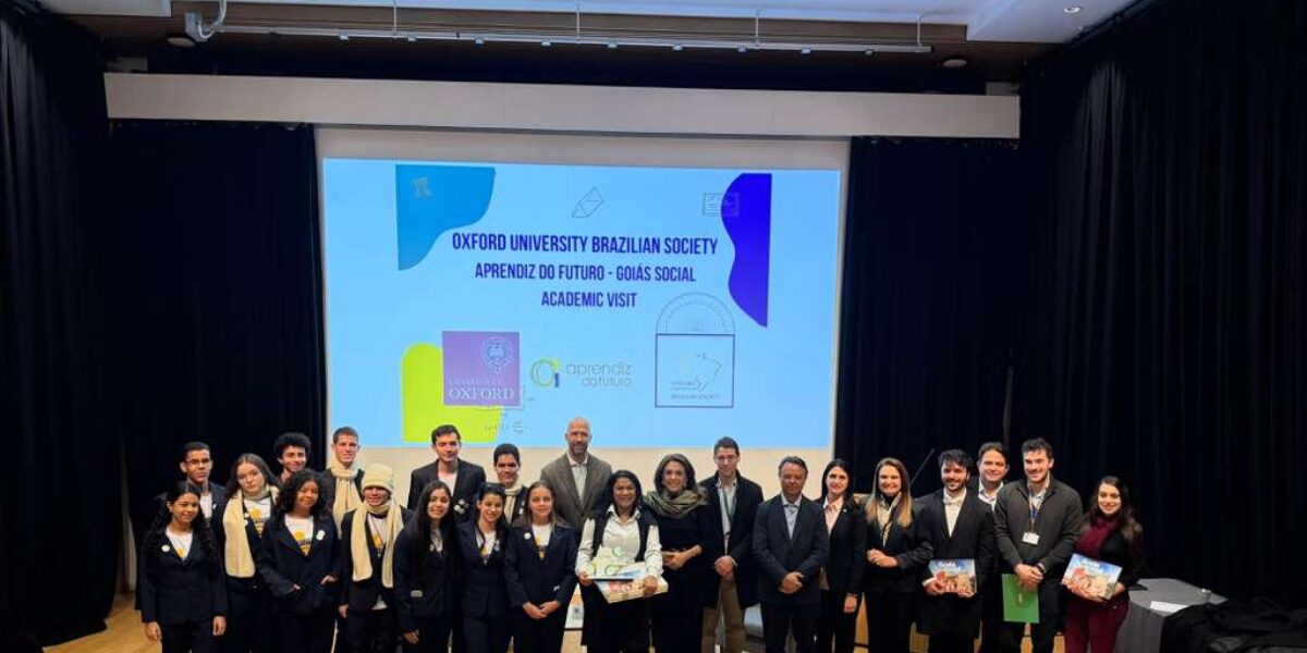 Jovens goianos são recebidos na Universidade de Oxford, na Inglaterra, durante missão do Aprendiz do Futuro