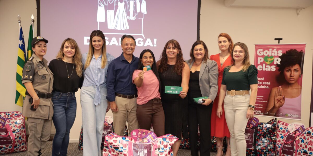 Goiás Social entrega Crédito Social para 21 novas empreendedoras