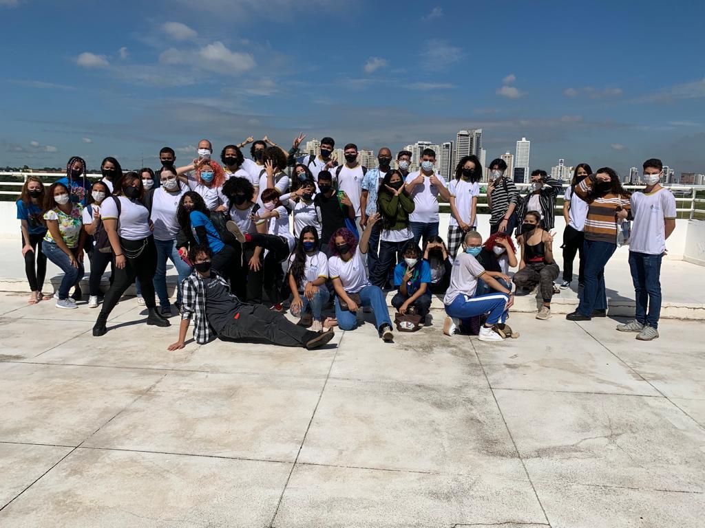 Estreia do projeto Visita Estudantil conquista alunos que conheceram o Centro Cultural Oscar Niemeyer