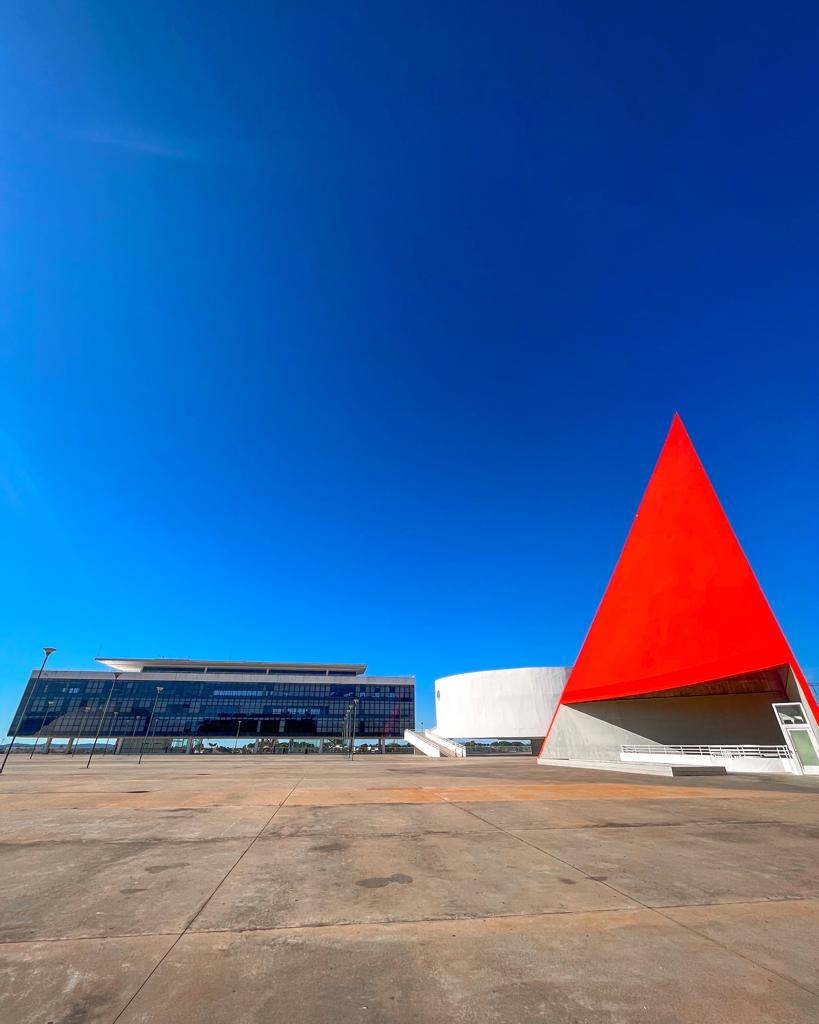 Projeto que apresenta o Centro Cultural Oscar Niemeyer a estudantes conquista a cada dia mais visitantes