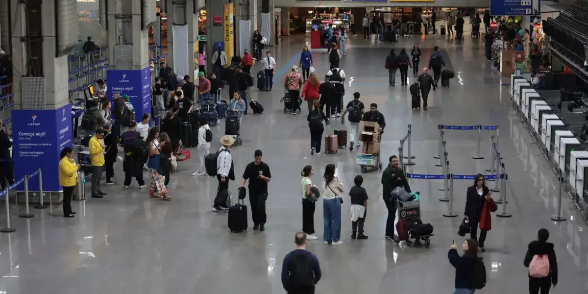 Turismo internacional no Brasil bate recorde em 2025