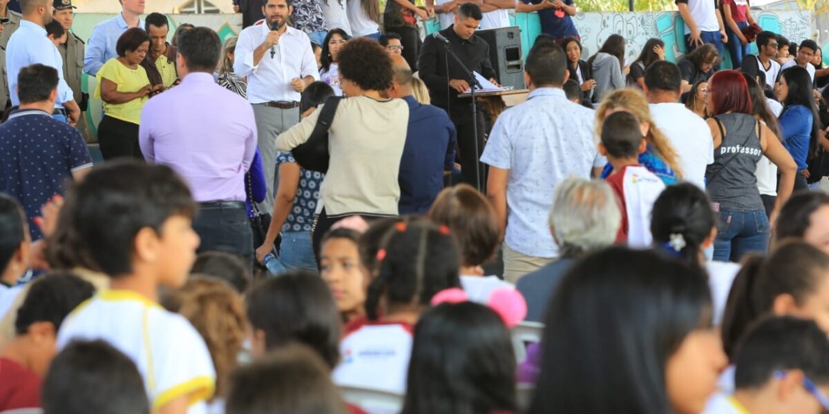 Vice-governador exalta parceria entre professores e policiais na prevenção ao uso de drogas nas escolas de Aparecida de Goiânia  