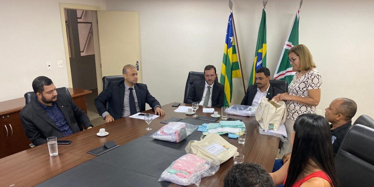 OVG e DGAP avançam na construção de parceria e detentos de Goiás poderão produzir enxovais de bebê para gestantes carentes