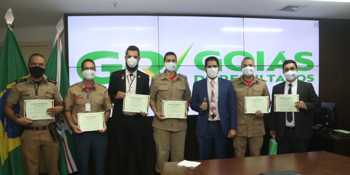 Lincoln Tejota homenageia servidores que se destacaram na atuação do programa Goiás de Resultados