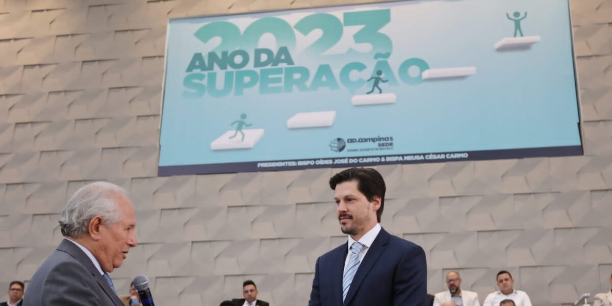 Daniel Vilela destaca força do trabalho conjunto entre igreja e poder público, em reunião de obreiros da Assembleia de Deus