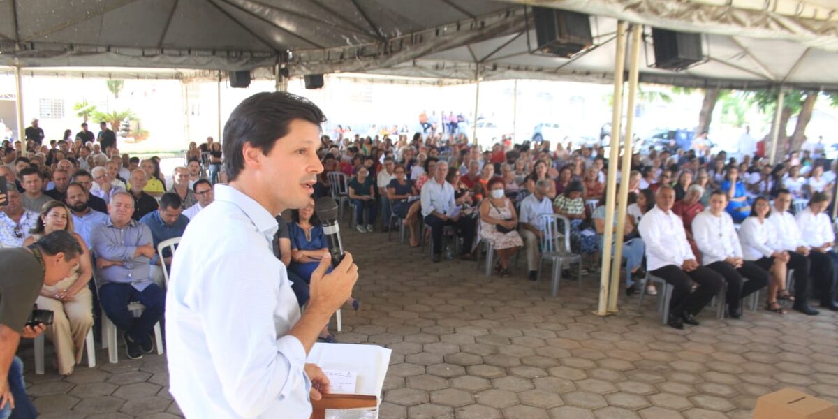 Daniel Vilela participa de missa pelos 60 anos de emancipação de Aparecida de Goiânia