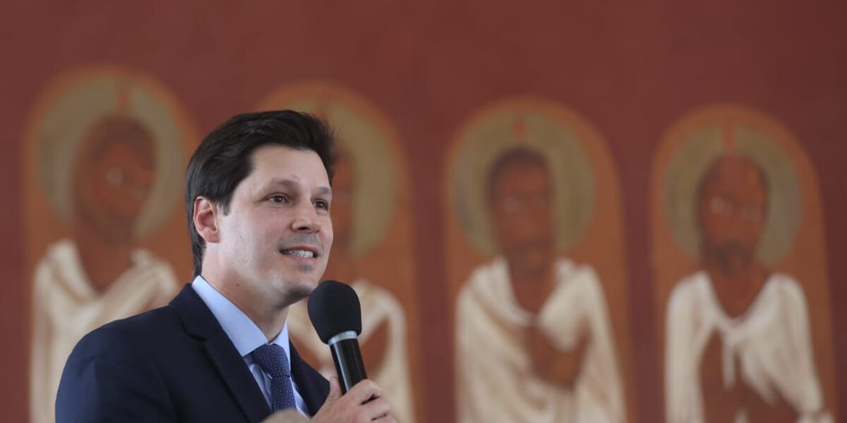 Vice-governador Daniel Vilela prestigia posse do novo bispo da Diocese de Jataí