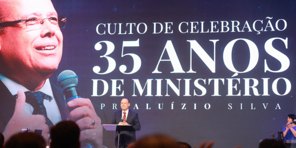 Daniel Vilela prestigia celebração de 35 anos de ministério do pastor Aluízio Silva, da igreja Videira