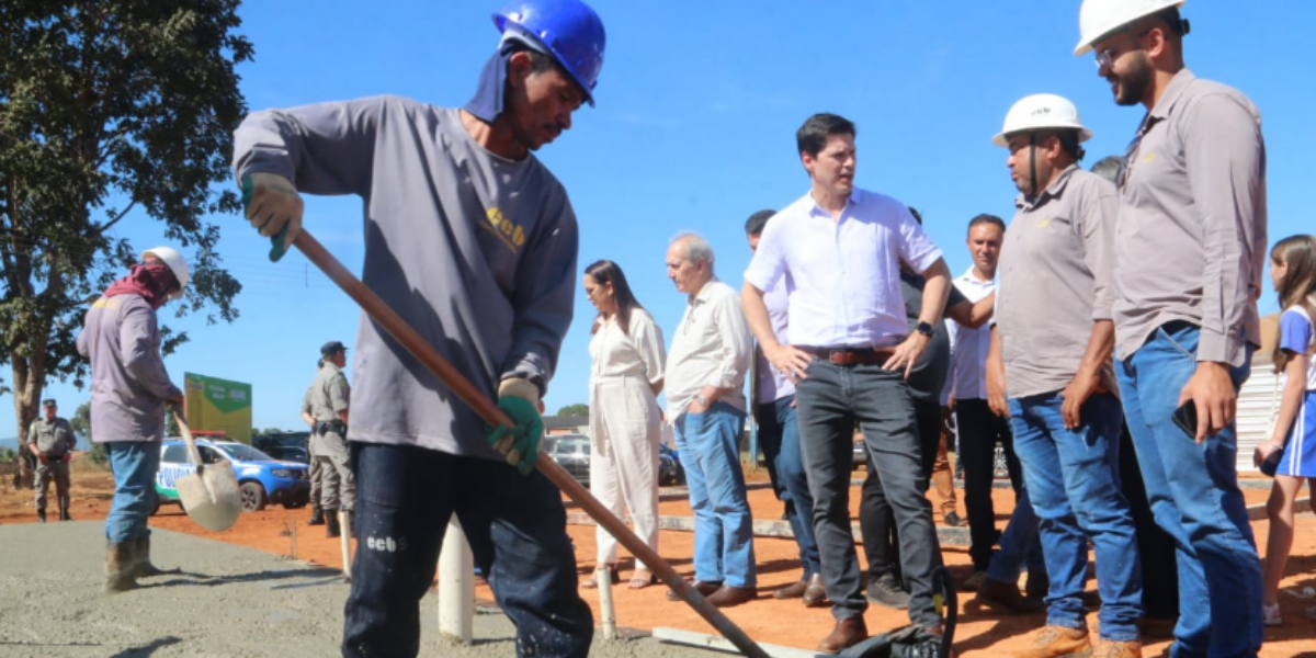 Daniel Vilela vistoria obras do governo estadual que vão estimular desenvolvimento da região Norte