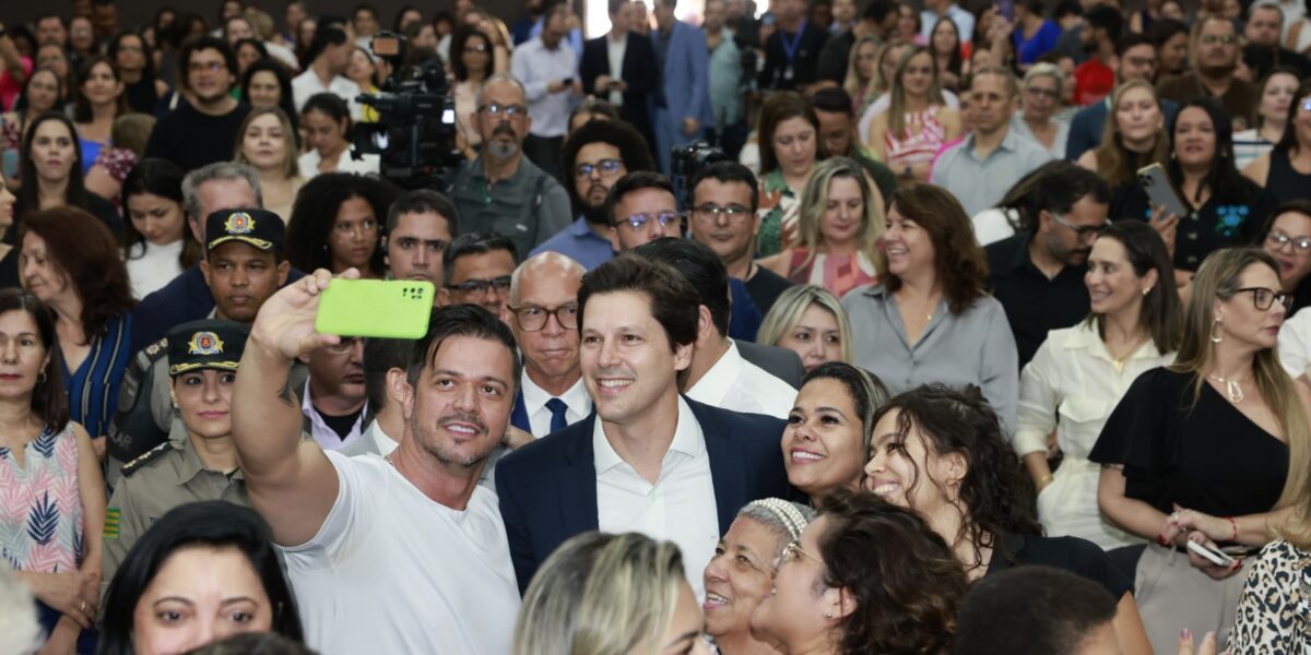 “Teremos as melhores condições salariais da carreira docente de todo o Brasil”, destaca Daniel Vilela em anúncio de plano salarial