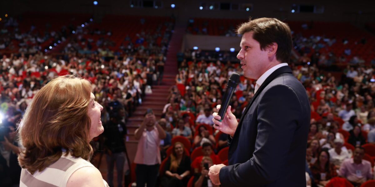 Daniel Vilela anuncia R$ 145,5 milhões para a educação goiana e bônus inédito para professores