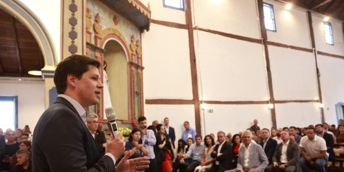 “Estamos resgatando a nossa história e nossa cultura”, diz Daniel Vilela na entrega da restauração da Igreja do Bonfim