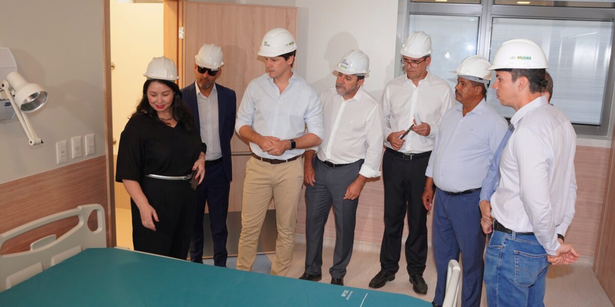 Daniel Vilela vistoria obras do Cora, que terá ala entregue neste semestre
