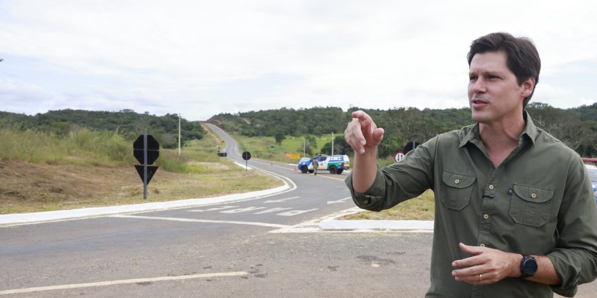 “Neste governo, obra tem começo, meio e fim”, diz Daniel Vilela em entregas no interior
