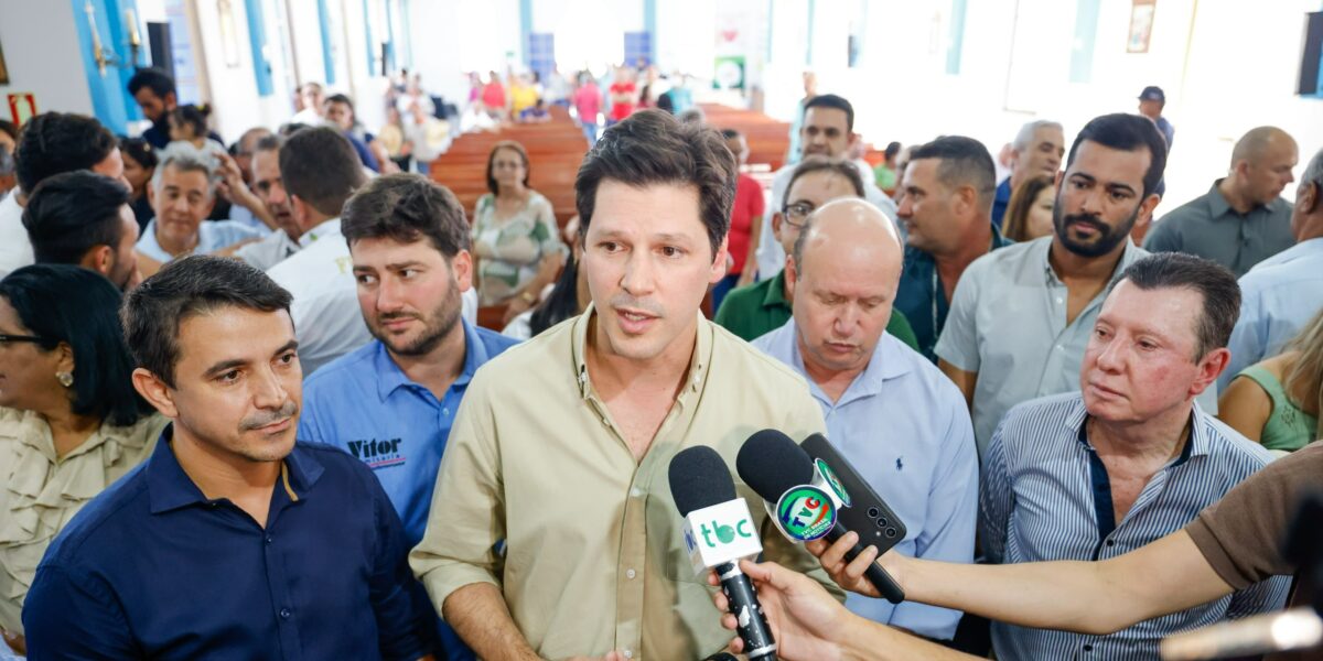 Em Guarinos, Daniel Vilela participa da Romaria de Nossa Senhora da Penha
