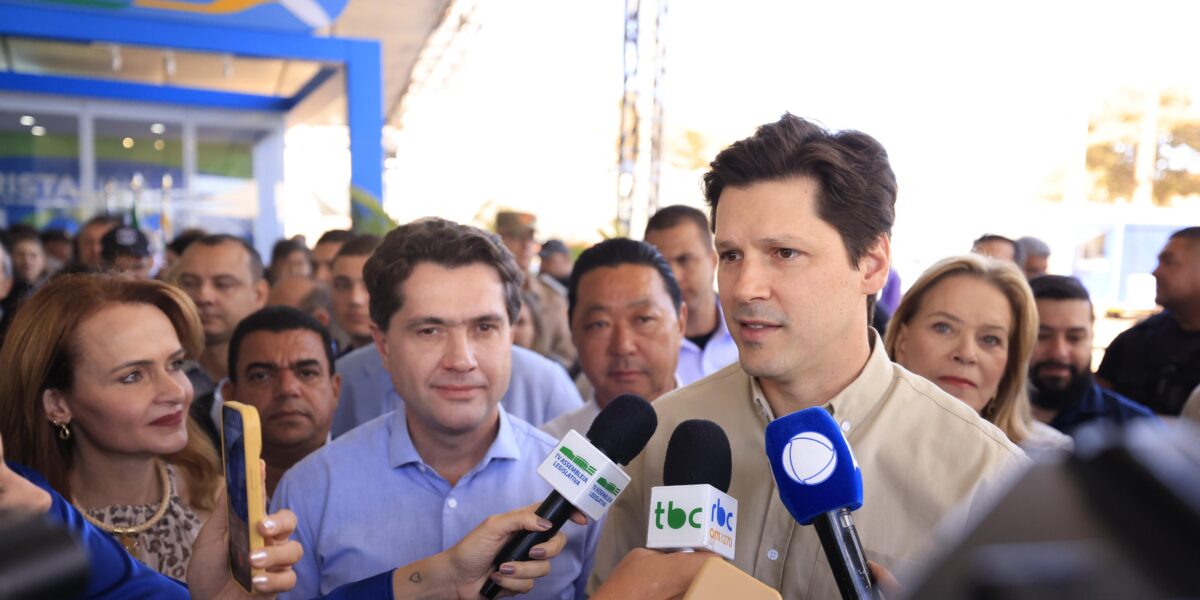 Na abertura de feira de tecnologia em Cristalina, Daniel Vilela destaca papel estratégico da irrigação