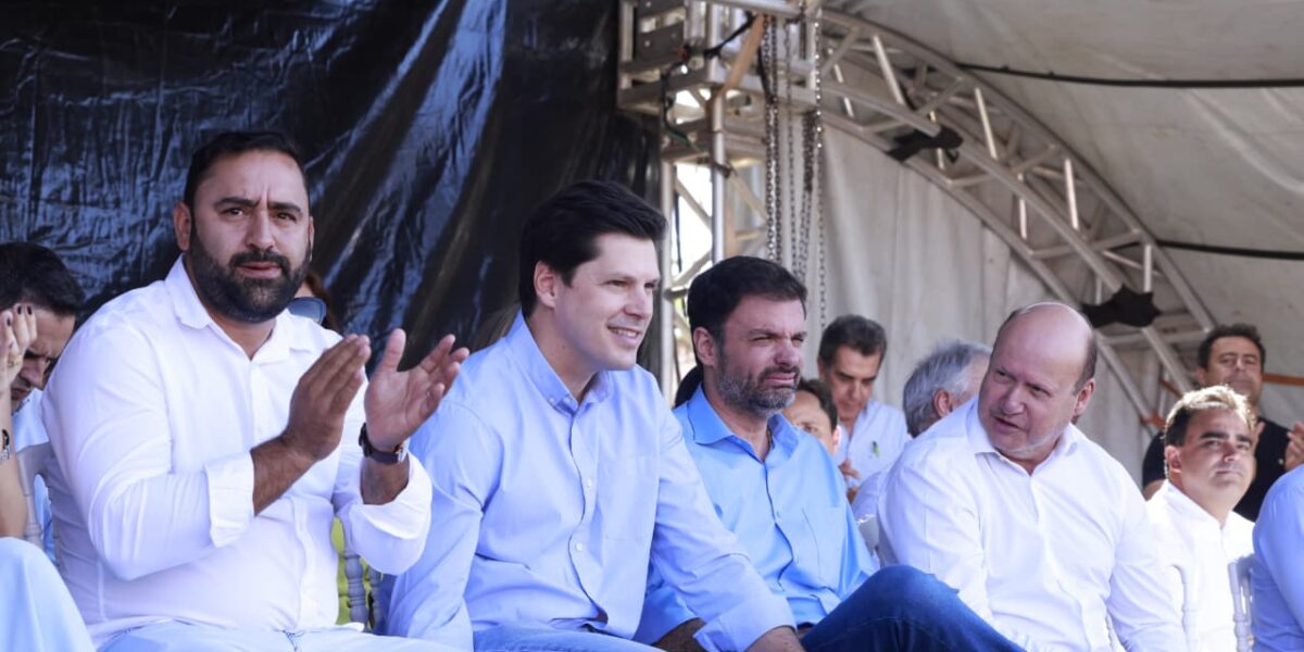 Duplicação da GO-010 é anunciada por Daniel Vilela no aniversário de Vianópolis