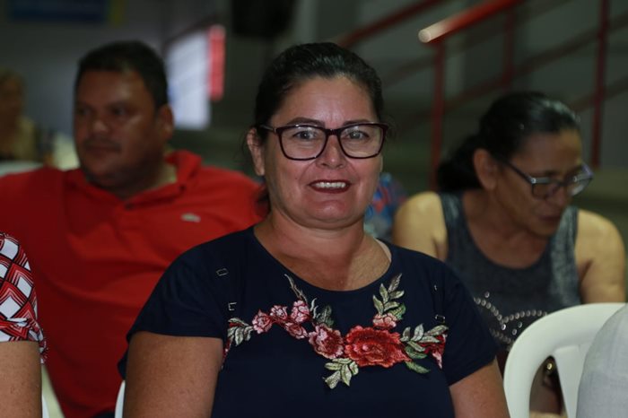 Maria de Fátima Alves, de 55 anos, moradora do Jardim Curitiba II há sete anos e beneficiária do programa de entrega de escrituras da Agehab/Governo de Goiás.