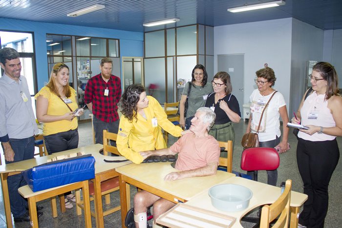 Equipe do Hospital de Amor de Barretos em visita técnica ao Crer.