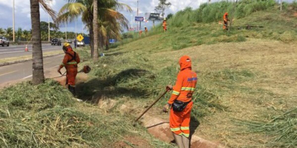 Limpeza de elementos de drenagem contribui para conservação das rodovias