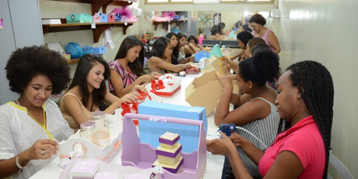 Meninas de Luz tem vagas em curso para jovens gestantes