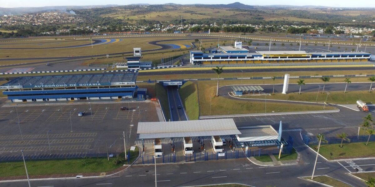 Motovelocidade reúne mais de 180 pilotos no Autódromo de Goiânia