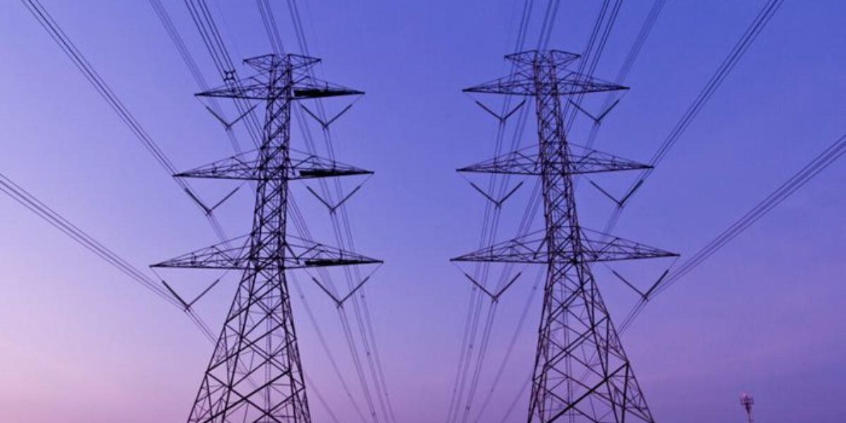Governo assina acordo com Enel para solucionar crise energética em Goiás