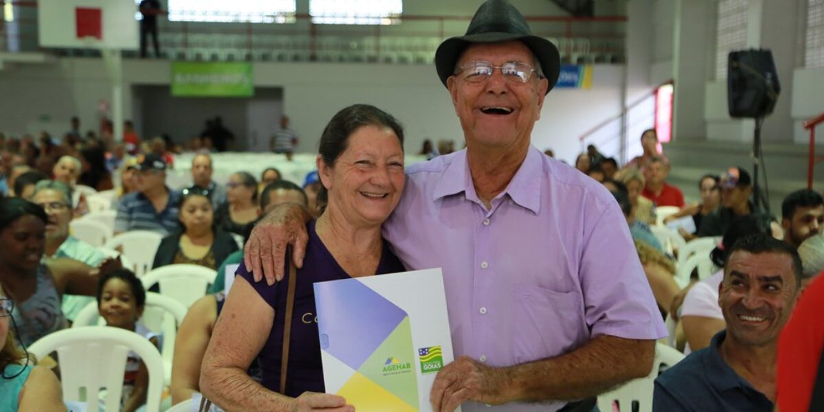 Equipe da Agehab apresenta artigo sobre regularização do Jardim Curitiba em Congresso de Serviço Social