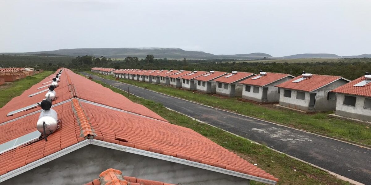 Governo de Goiás garante retomada de obras de moradias em Alto Paraíso